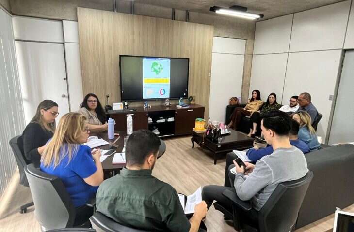 reuniao-de-alinhamento-de-estrategias-para-enfrentamento-das-arboviroses-FotoKamillaRatier-1-730x480-1