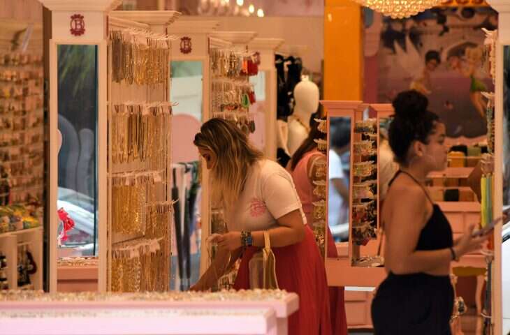 Movimento-comercio-Foto-Bruno-Rezende-02-730x480-1