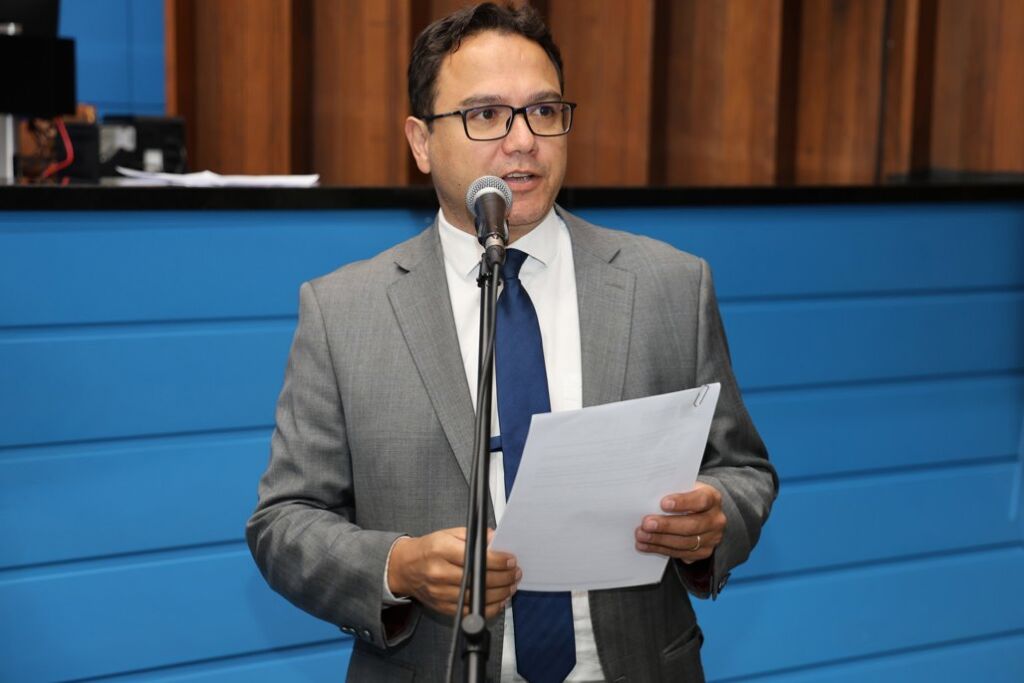 Deputado Pedrossian Neto, autor da lei, durante sessão plenária na Assembleia Legislativa de Mato Grosso do Sul