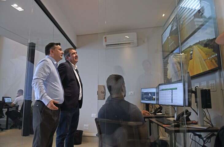 Visita-ao-escritorio-Caminhos-da-Celulose-Foto-Bruno-Rezende-03-730x480-1