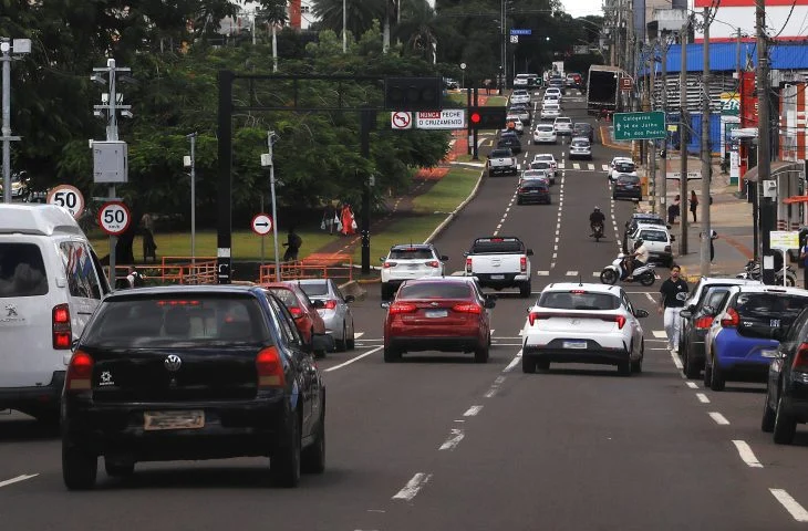Licenciamento-IPVA-Transito-Foto-Saul-Schramm-730×480-1 Licenciamento-IPVA-Transito-Foto-Saul-Schramm-730x480-1
