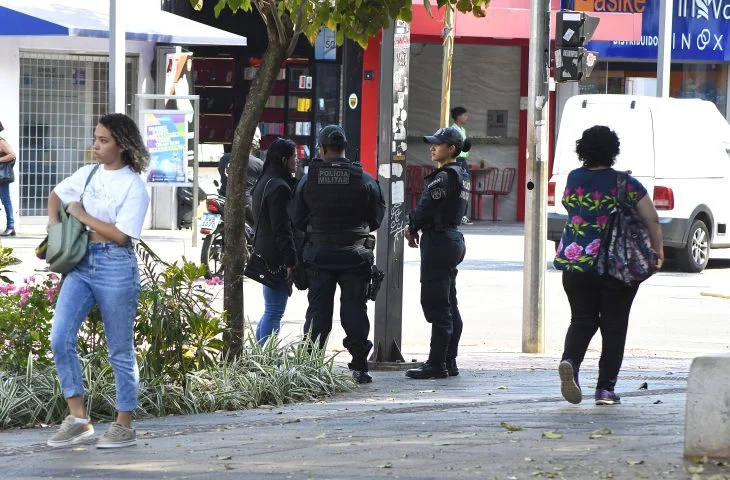 Policiamento-no-centro-Foto-Bruno-Rezende-01-730×480-1 Policiamento-no-centro-Foto-Bruno-Rezende-01-730x480-1