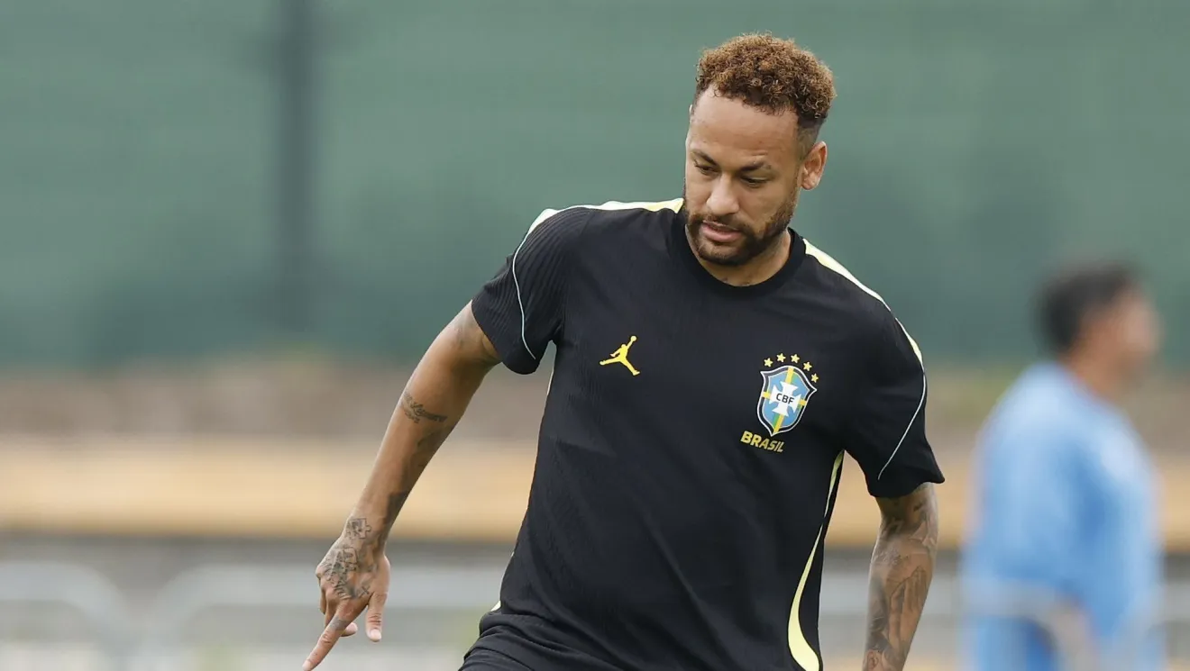 neymar Neymar em treino da Seleção Brasileira • Rafael Ribeiro/CBF