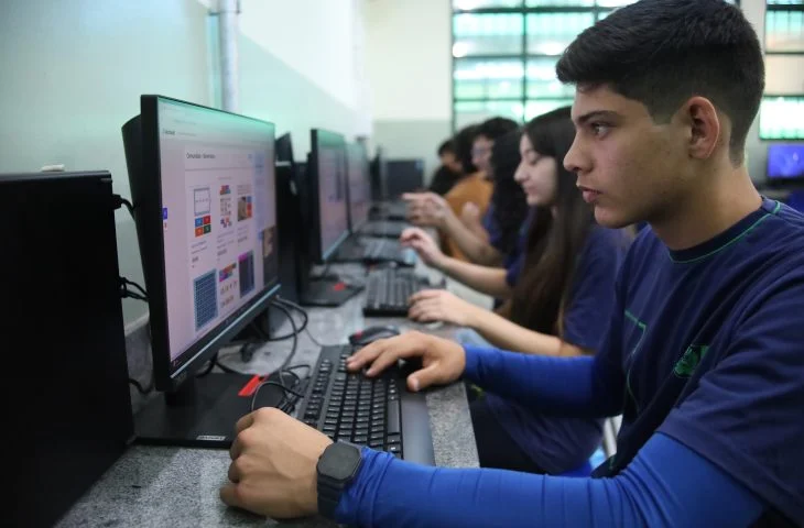 Escola-Estadual-Sebastiao-Santana-de-Oliveira-Foto-Alvaro-Rezende-11-730×480-1 Escola-Estadual-Sebastiao-Santana-de-Oliveira-Foto-Alvaro-Rezende-11-730x480-1