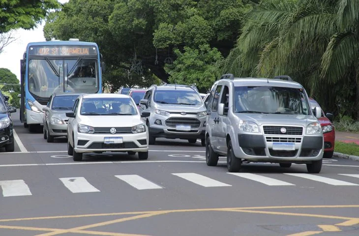 veiculos-no-transito-foto-rachid-waqued-5-730x480-1